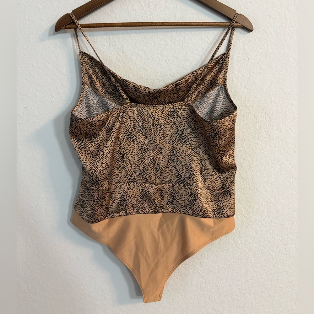 Sincerely Jules Leopard Print Satin Cowl Neck Bodysuit - Picture 2 of 10